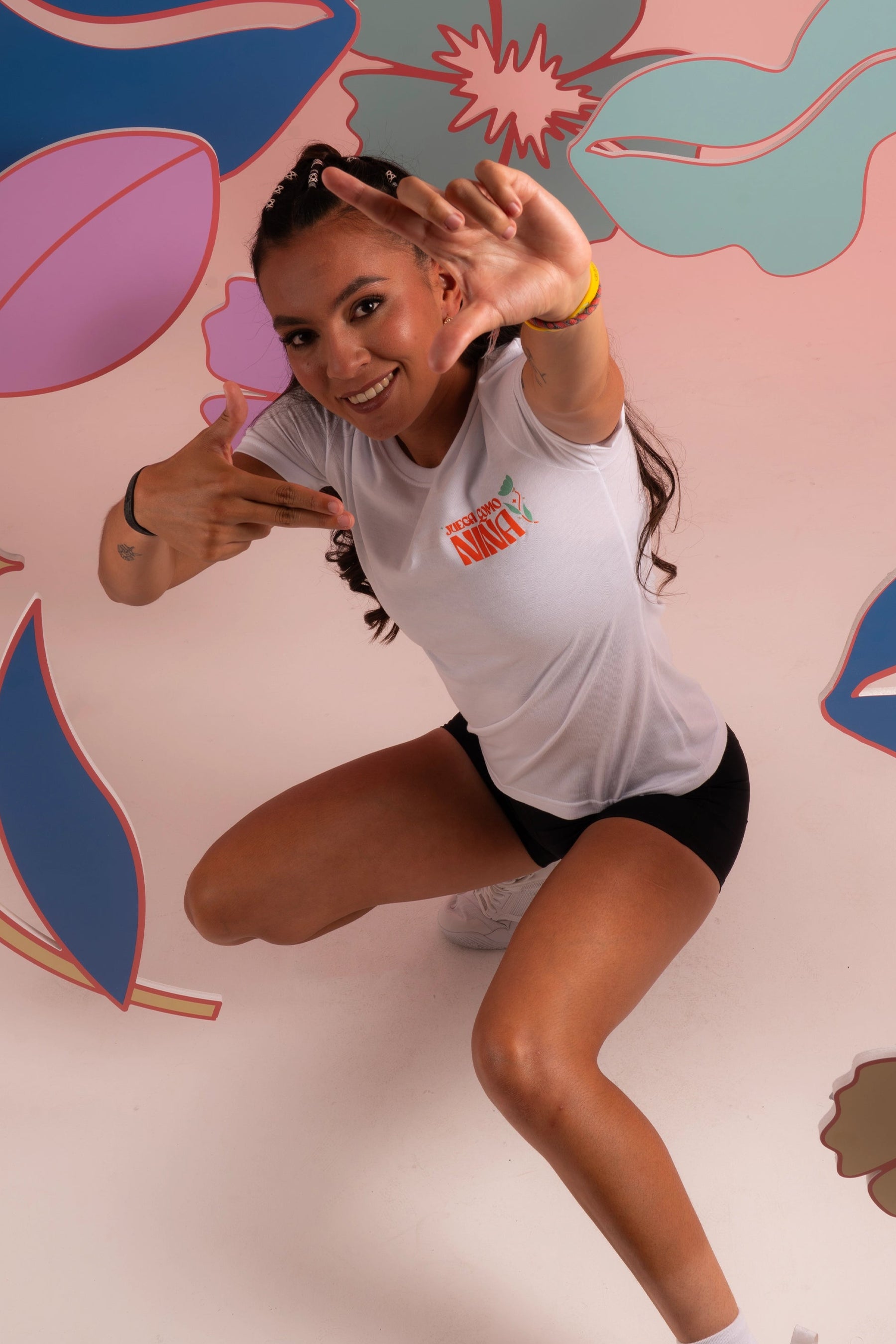 PLAYERA BLANCO JUEGA COMO NIÑA