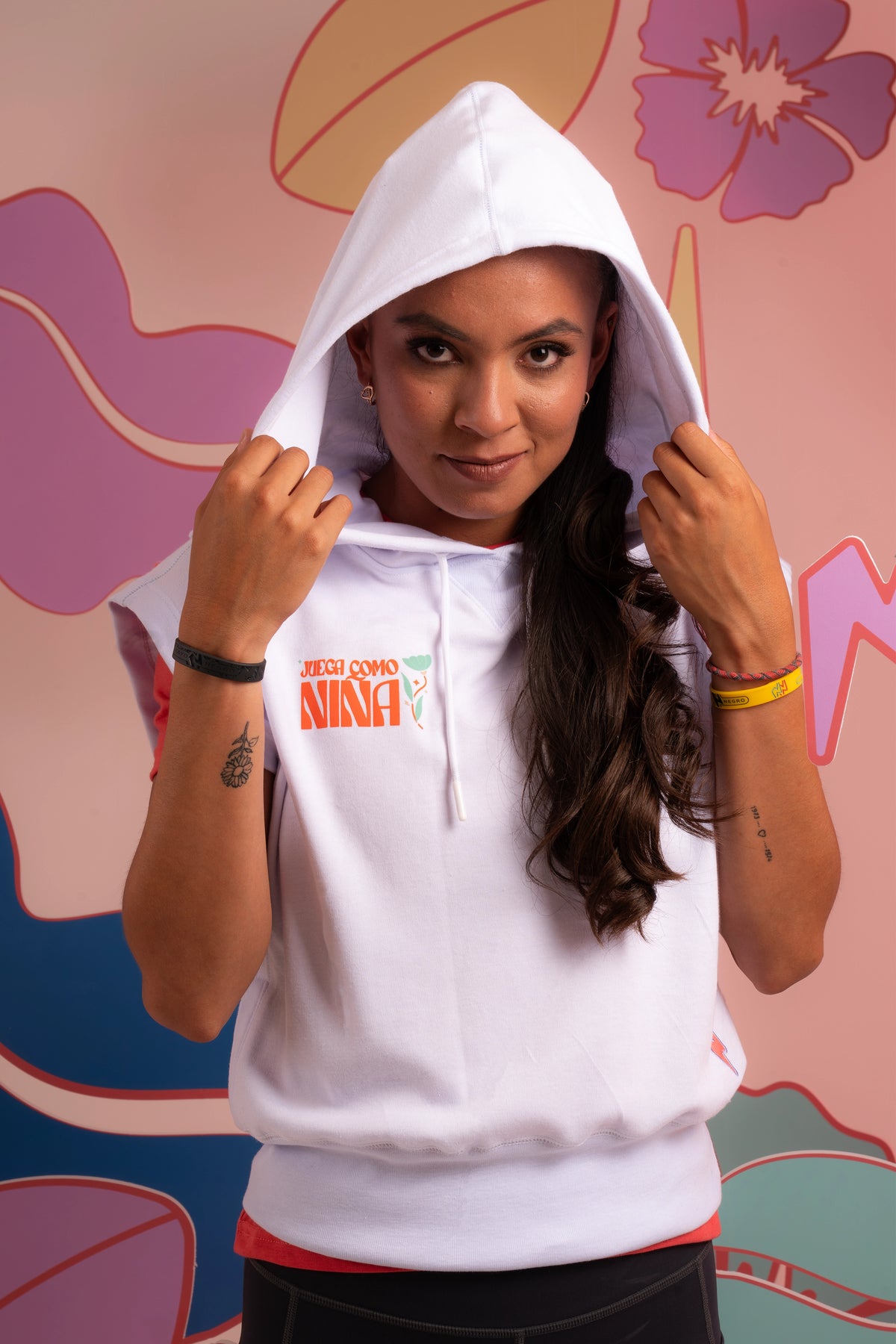 CHALECO BLANCO JUEGA COMO NIÑA