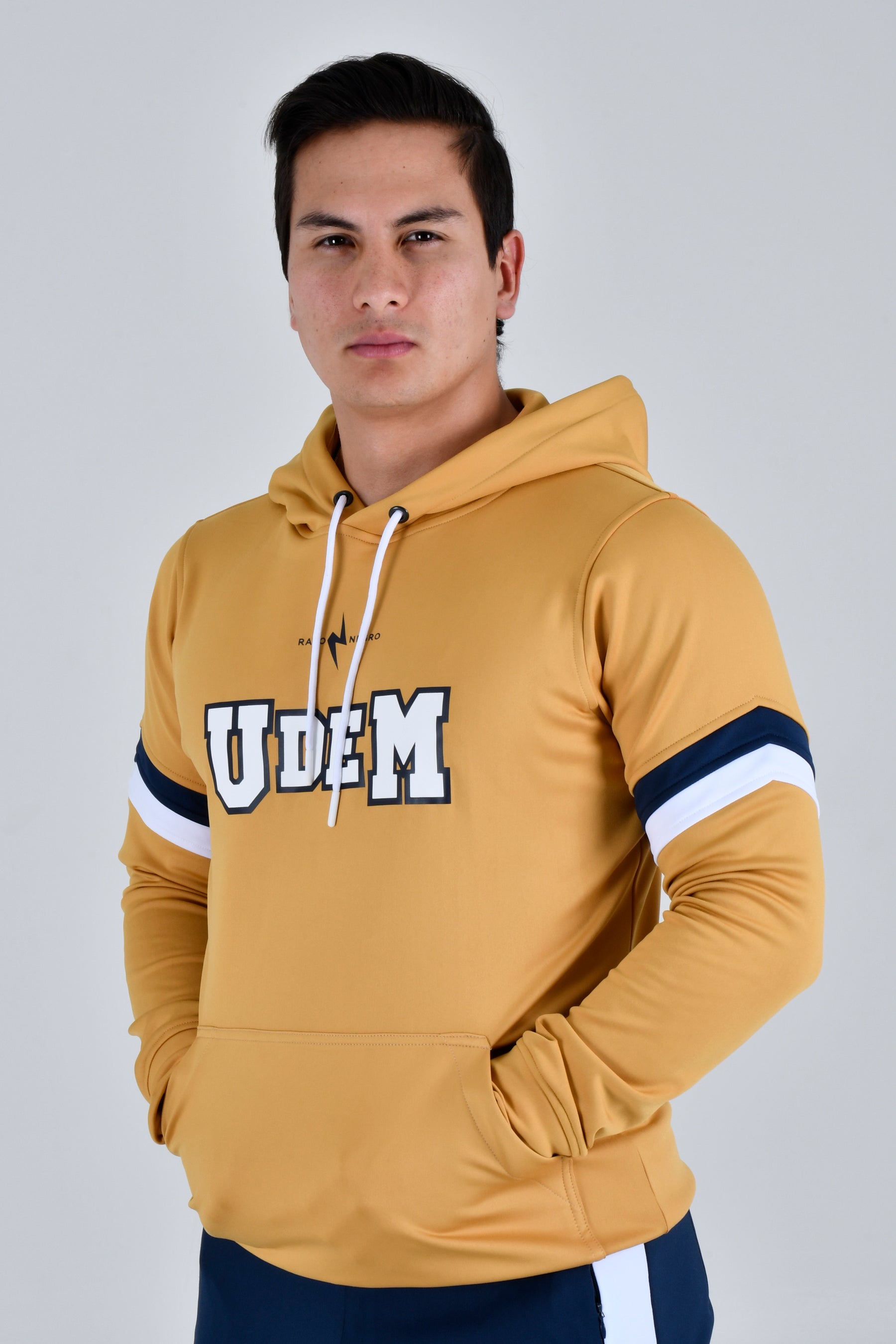 SUDADERA U DE M